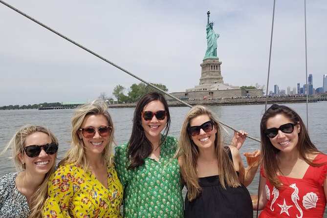 1 Hour Private Charter in New York Harbor for up to 6 people - Passing Brooklyn Bridge: How the Captain Helps You See the Details