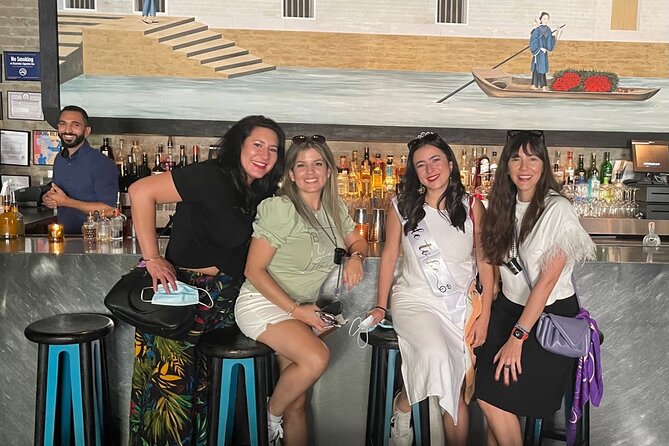 3.5 Hour Private SATC Hotspots Guided Tour - Stop 2: The Plaza for show-and-movie iconic moments