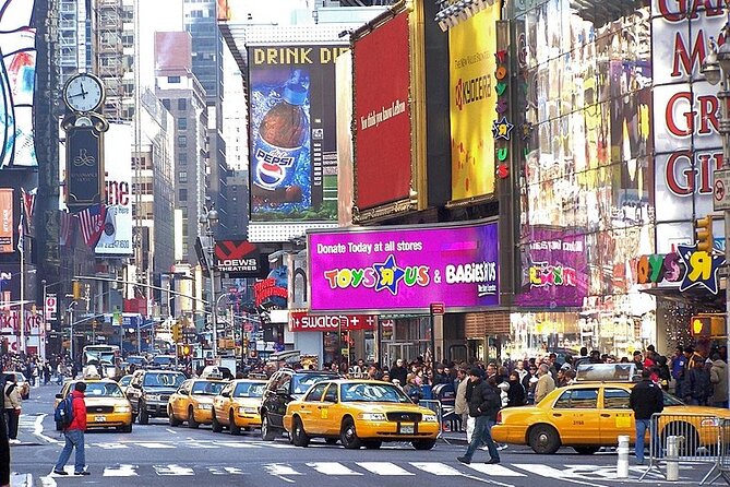 4 Hour Panoramic Tour of the Streets of New York - St. John the Divine, Columbia campus views, and the road to Harlem