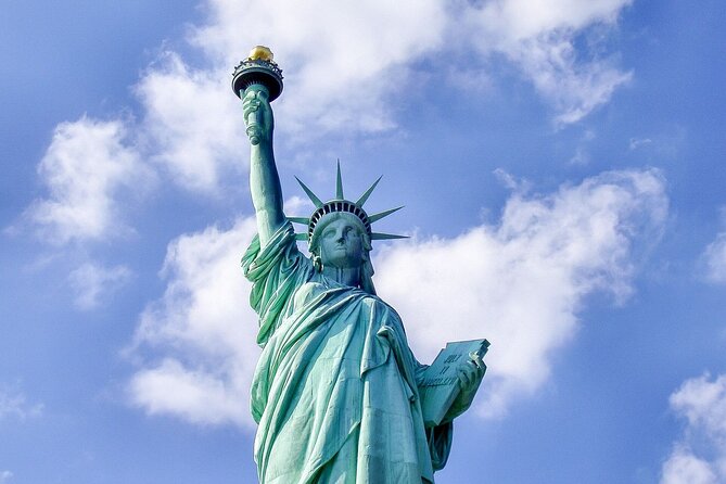 9/11 Museum Flexible Entry + Statue of Liberty Guided Tour - Liberty Island and the Statue: What the guide helps you notice