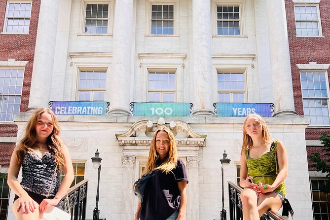 90 min NYC Private Gossip Girl Pedicab Tour - Meeting point and timing: how to avoid the common headaches