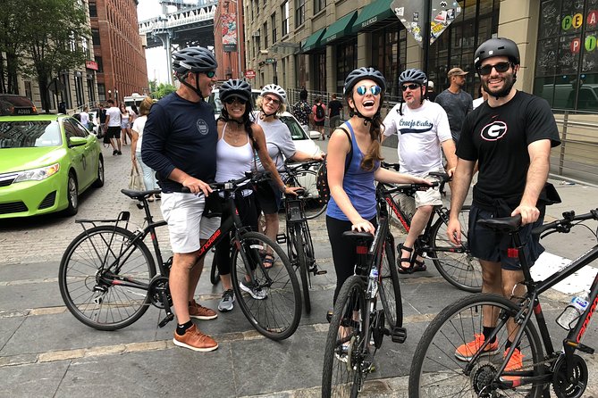 A Day in Brooklyn Bike Tour - Williamsburg Stop: Getting the North Brooklyn Story in 15 Minutes