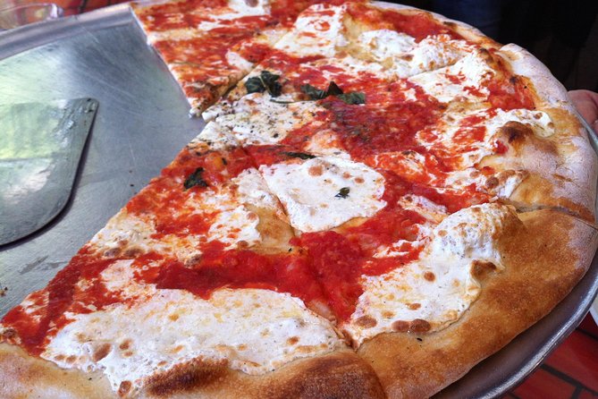 A Slice of Brooklyn Pizza Tour - Dumbo and Grimaldi’s: Neapolitan pizza under the bridge