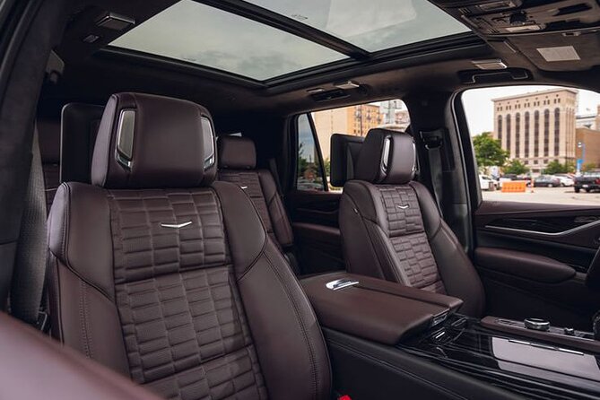 Airport luxury arrival ride by SUV, Sedan, Minibus or Limousine - Timing That Actually Works: The One-Hour Wait and Flight Delays