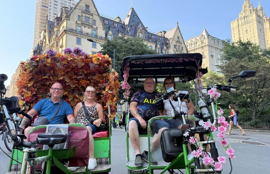 Best of NYC:Top-Rated Sex and the City Hotspots Pedicab Tour - Pleasure Chest and Frances Valentine: the storefront magic moment