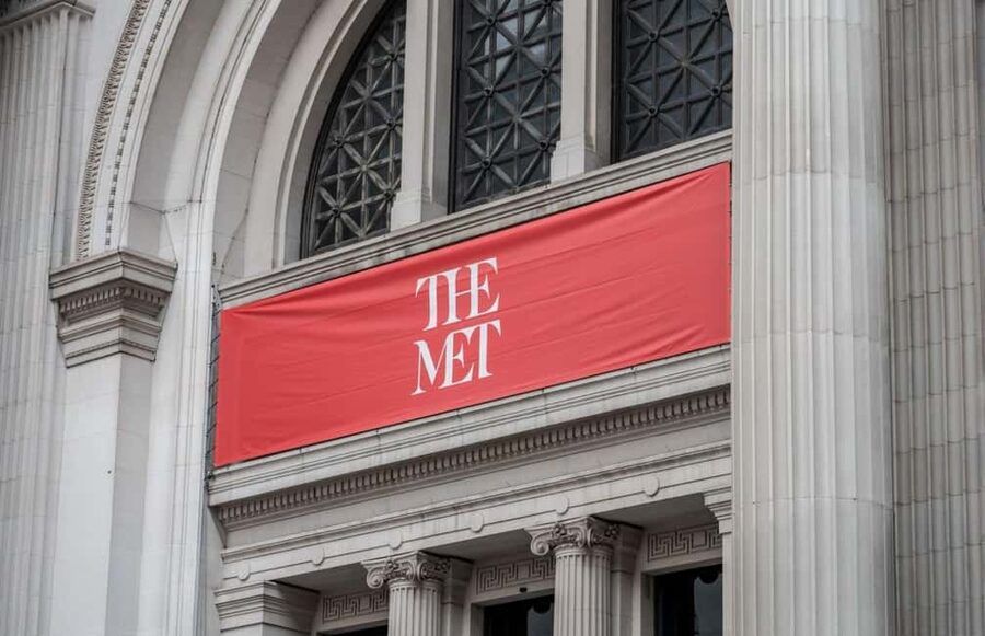 Best of NYC:Top-Rated Sex and the City Hotspots Pedicab Tour - New York Public Library and the Met: big-name NYC between show beats