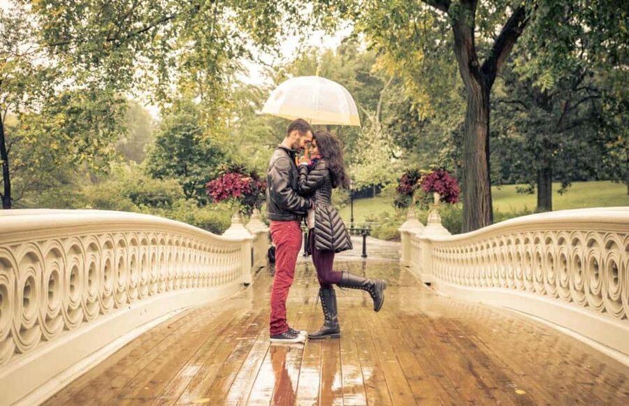 Best of NYC:Top-Rated Sex and the City Hotspots Pedicab Tour - Starting at 190 Central Park South: the ride’s easy anchor
