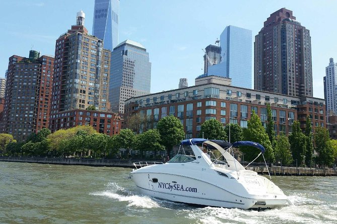 Best Private Luxury Daytime Boat Tour in New York City - 1 Hour - Why this 1-hour private powerboat is such a good NYC move