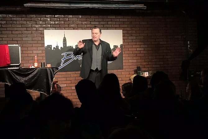 Broadway Comedy Club - The room experience: seating, comfort, and the close-up factor