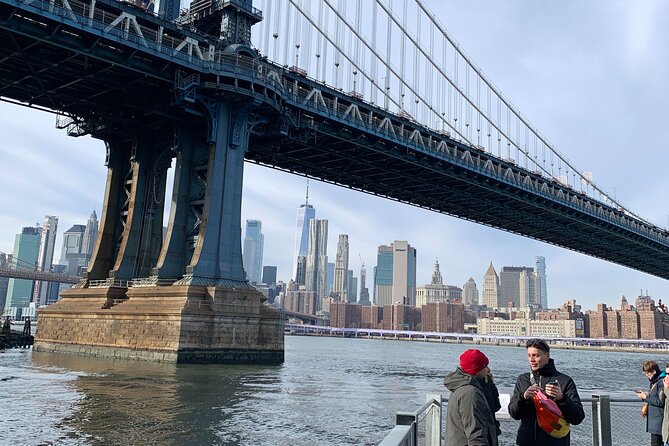 Brooklyn Art Walk, Drink Crawl, & City Views - Street Art, Warehouses, and 50+ Years of DUMBO’s Creative Evolution