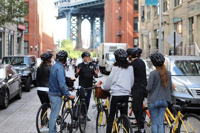 Brooklyn Bridge and Waterfront 2-hour Guided Bike Tour - DUMBO and Manhattan skyline views: where the ride turns into a memory