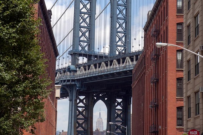 Brooklyn Bridge & DUMBO Neighborhood Tour - from Manhattan to Brooklyn - Tweed Courthouse: a dramatic start in Lower Manhattan