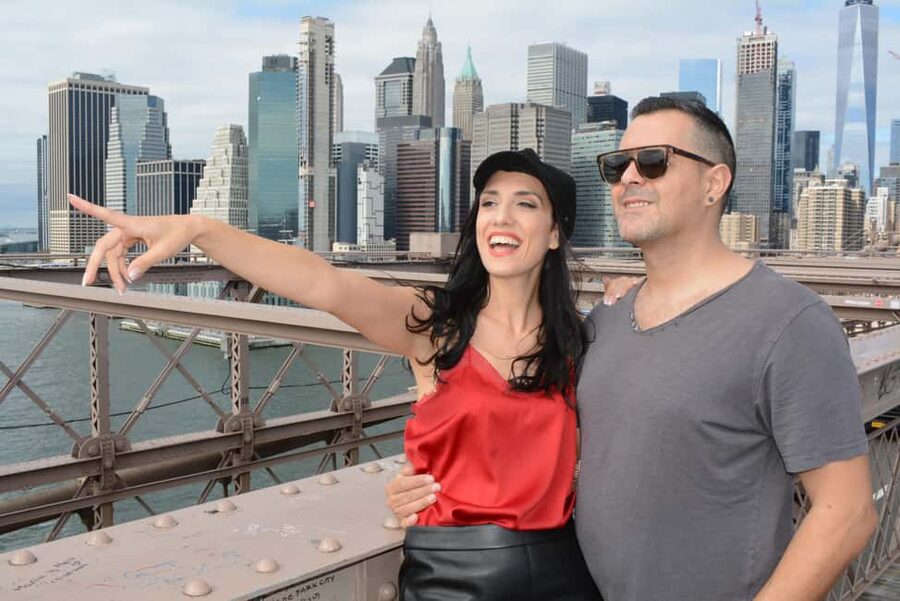 Brooklyn Bridge & Neighborhoods – 2-Hour Photo Shoot Tour - SoHo Start at Omega Boutique: Easy to Find, Great Streets for Photos