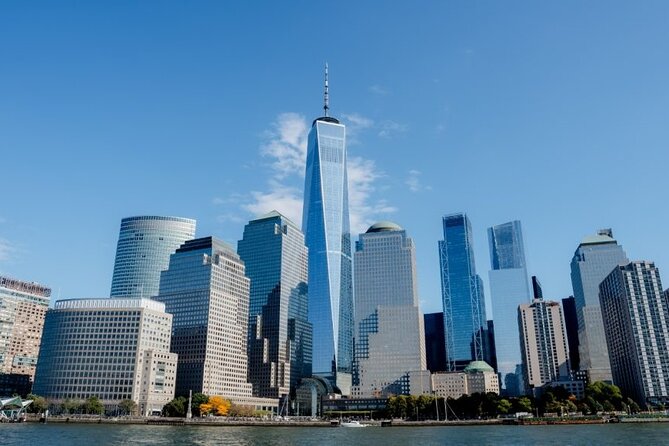 Brooklyn Bridge, Statue of Liberty and Manhattan Tour - A five-hour mix of bridges, neighborhoods, and a Lady Liberty view