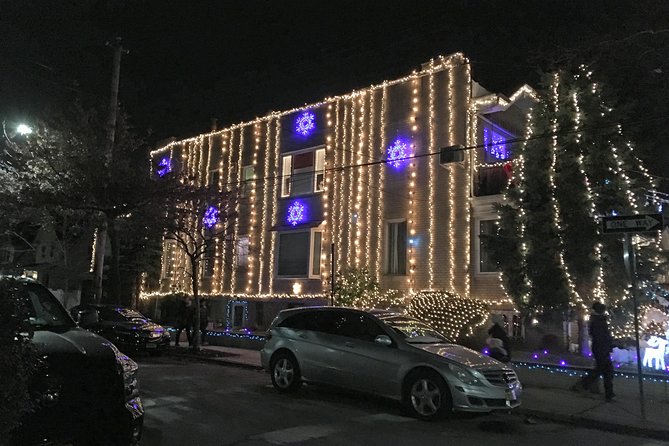 Brooklyn Christmas Lights Walking Tour at Dyker Heights - The Route on Foot: 1.5 Hours, About 3 Miles, and a Brisk Pace