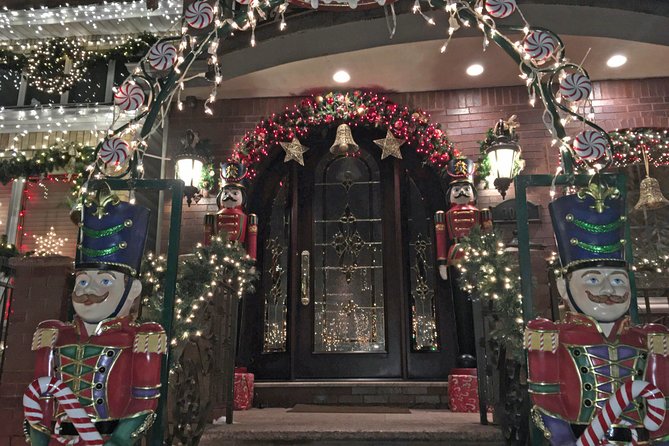 Brooklyn Christmas Lights Walking Tour at Dyker Heights - When the Guide Brings the Neighborhood to Life