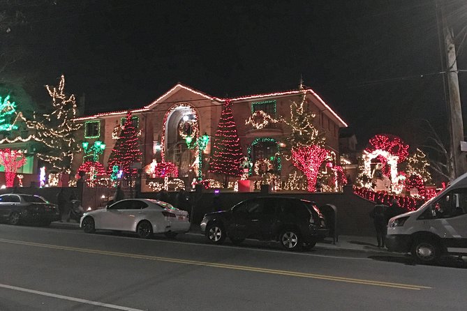Brooklyn Christmas Lights Walking Tour at Dyker Heights - What to Wear and Bring for a Cold, Dark, Walking-Heavy Night