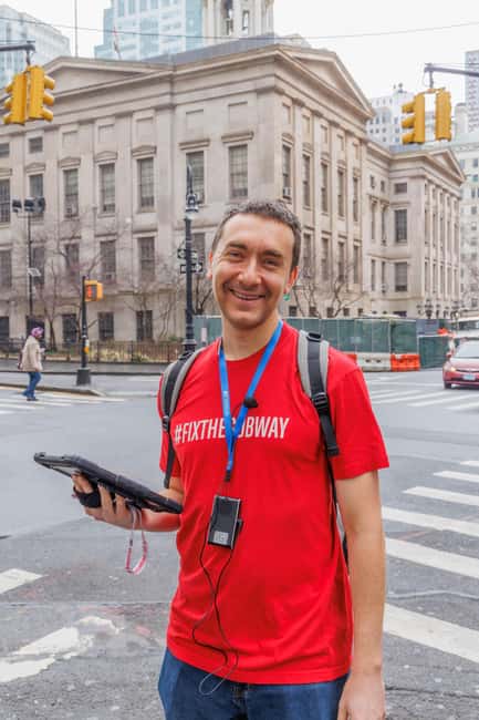 Brooklyn: Discover Hidden NYC Subway Secrets - Private - Walking into the oldest station layers