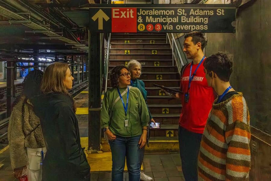 Brooklyn: Discover Hidden NYC Subway Secrets - Private - Riding multiple lines: IRT, BMT, and IND in one route