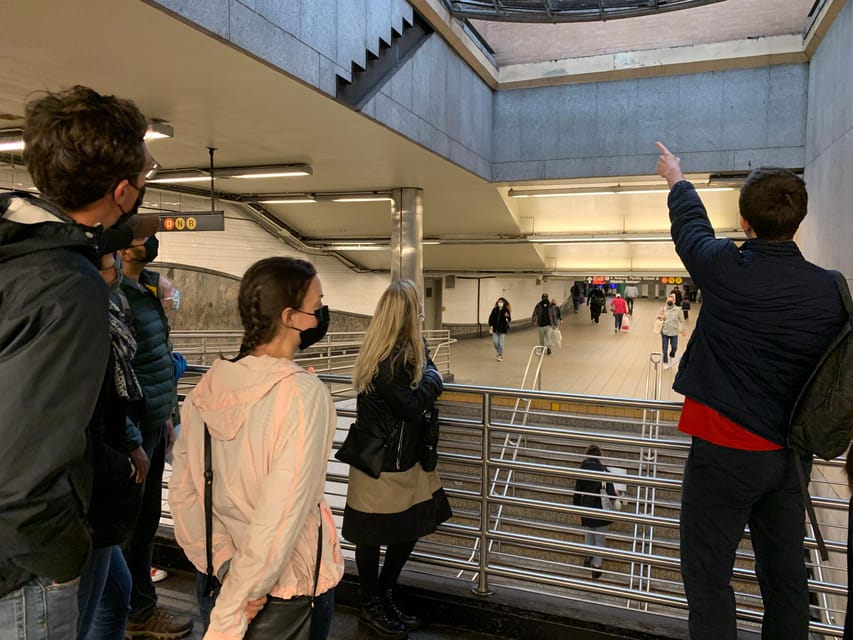 Brooklyn: Discover Hidden NYC Subway Secrets - Private - Rayn Riel, licensed guide and certified urban planner