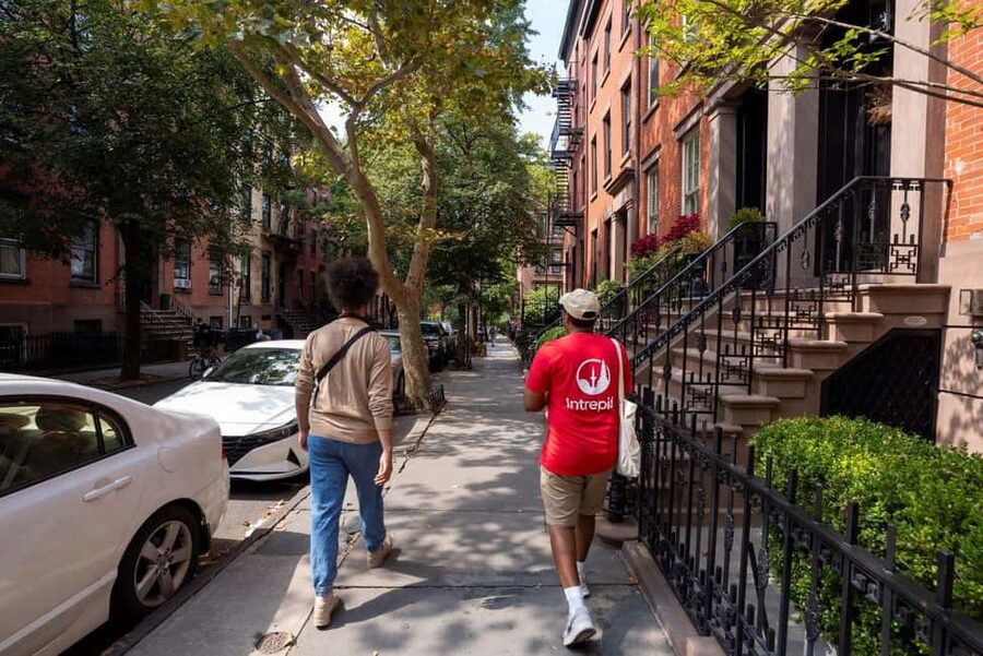 Brooklyn Food Tour of Mom-and-Pop Culinary Gems - Carroll Gardens: Middle Eastern Bread and Bakery Craft You Can Taste