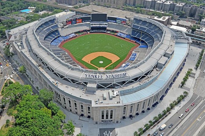 Brooklyn, Queens, and the Bronx Contrastes Tour in Spanish - Yankee Stadium and the Fort Apache Filming Location: Sports Meets Movie NYC