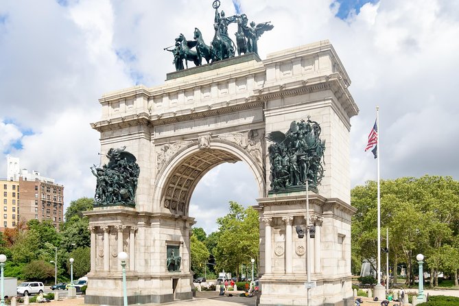 Brooklyn, Queens, and the Bronx Private Tour with a Driver-Guide - Into the Bronx: markets, Little Italy, and Arthur Avenue energy