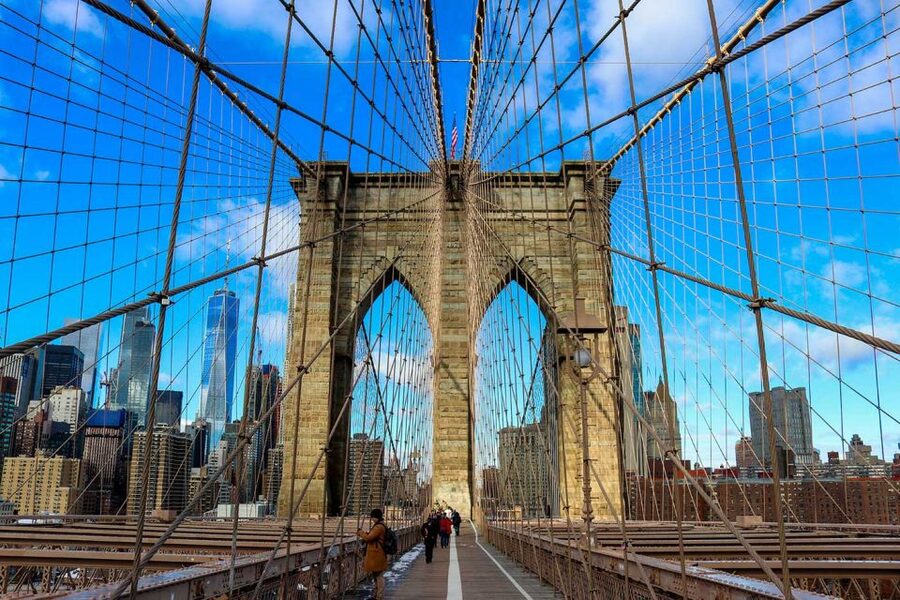 Brooklyn: The Bridge, DUMBO, & Brooklyn Heights Best of Tour - Walking the Brooklyn Bridge: engineering, politics, and Manhattan in your pocket