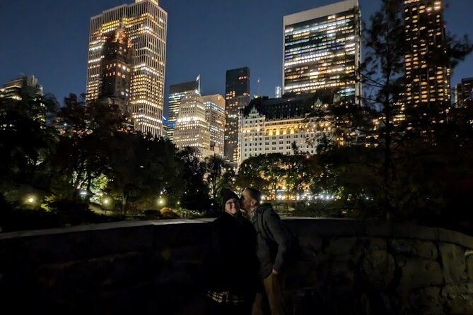 Central Park After Dark Tour with Complimentary Photo Album - Shakespeare Garden and mini quotes: a playful stop with instant photo potential