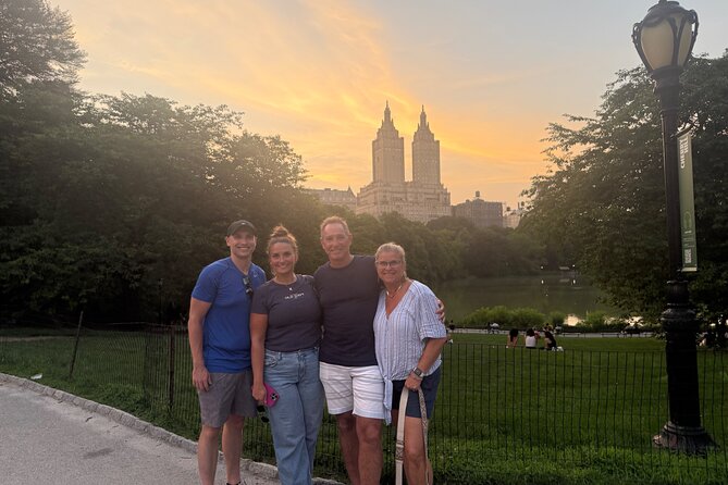 Central Park Movie Locations Pedicab Tour - Passing the Central Park Zoo, then switching to star moments