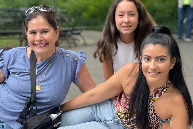 Central Park PAW Pedicab Tour - Movie clips on the guide’s iPad Air 4
