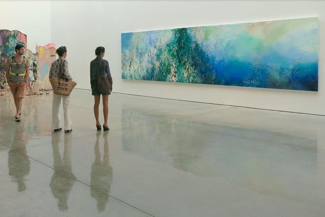 Chelsea Contemporary Art Tour with NYC Professional Art Critic - What You’ll See: Mega-Galleries, Smaller Spaces, and Real-World Variety