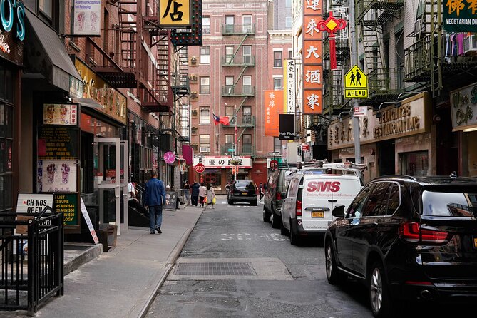 Chinatown Food Tour with a Chef in Manhattan - Meeting point on Bayard Street: how to start without stress
