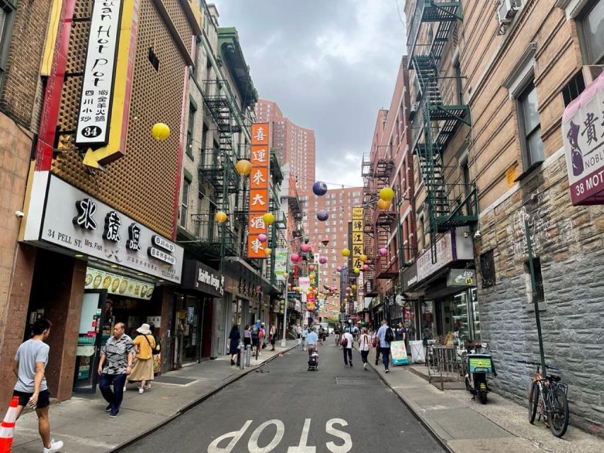 Chinatown Walking Food Tour of New York - Nom Wah Tea Parlor dim sum: why the history matters to the food