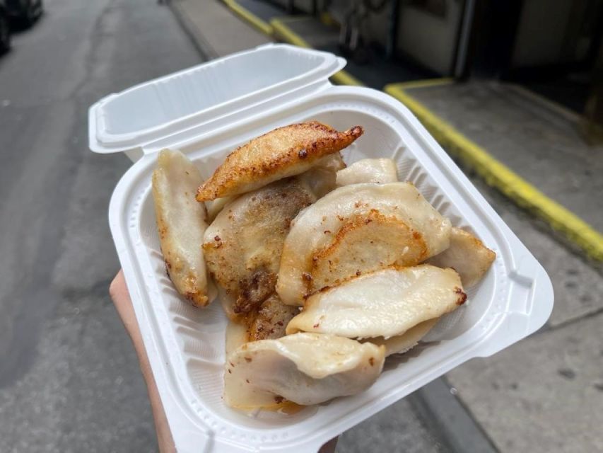Chinatown Walking Food Tour of New York - Fried Dumpling: the first 15 minutes that set your expectations