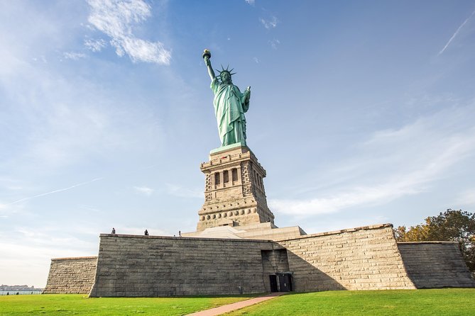 Choose Your Access Statue of Liberty and Ellis Island Small-Group Tour - Key things I’d bet on
