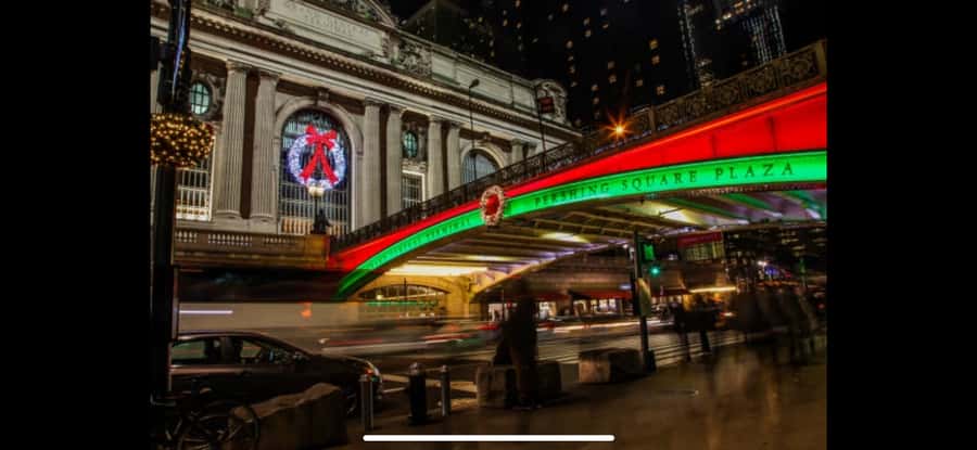 Christmas in New York: Skip-the-Line Holiday Lights Tour - Photo Strategy: How to Get Great Shots in 1 Hour