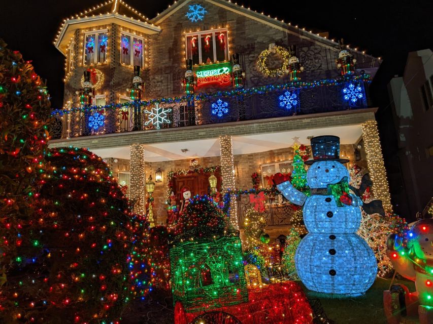 Christmas Light Night tour - Getting There: The 7 PM Midtown Start and the Bus Reality