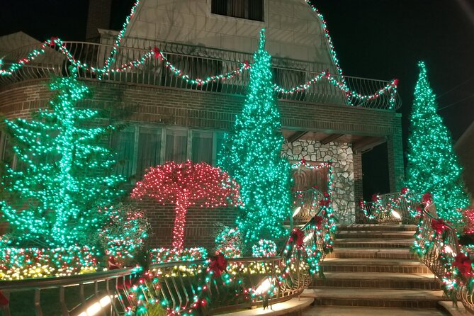 Christmas Lights Tour of Dyker Heights Brooklyn - Dyker Heights: 1 hour in Christmas mode