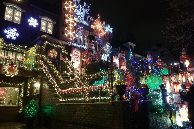 Christmas Lights Tour of Dyker Heights Brooklyn - Pickup at 200 W 53rd St: how to avoid the common stress