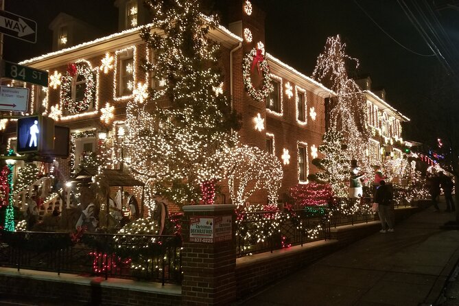 Christmas Lights Tour of Dyker Heights Brooklyn - Should you book this tour?