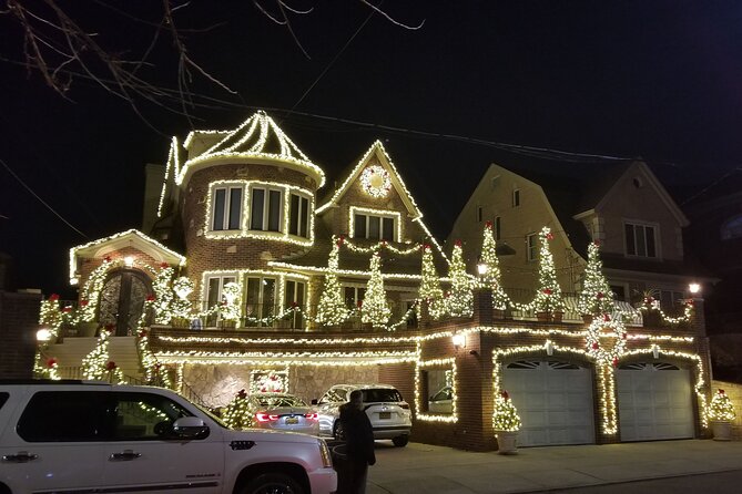 Christmas Lights Tour of Dyker Heights Brooklyn - What’s included (and why it matters on a winter night)