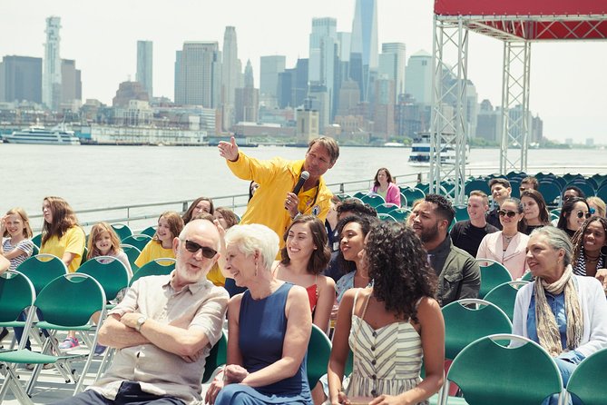 Circle Line: 1.5hr - New York City Landmarks Cruise - Brooklyn Bridge, Seaport Area, UN, and Governors Island: The Loop Gets Better