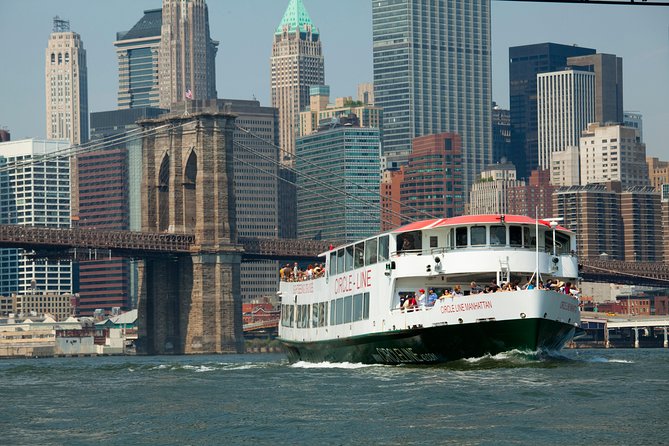 Circle Line: 2.5hr - Complete Manhattan Island Cruise - Lady Liberty and the skyline: the moment you came for