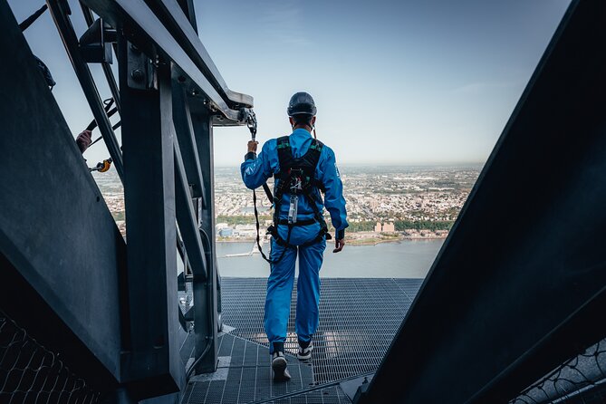 City Climb: The Ultimate Skyscraping Adventure at Edge - Practical tips to make your climb day easier