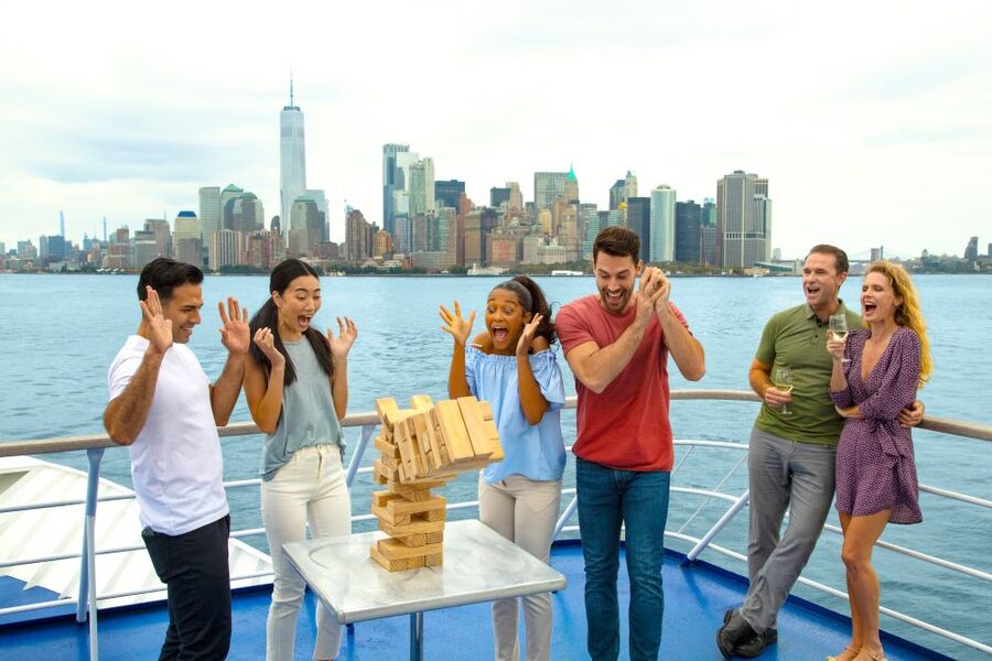 City Cruises New Jersey: NYC Buffet Lunch or Dinner Cruise - Key Things That Make This Cruise Worth Your Time