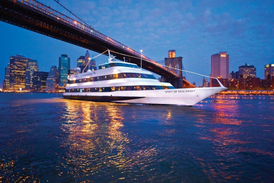 City Cruises New Jersey: NYC Buffet Lunch or Dinner Cruise - Price and Value: Is $84 a Good Deal for 150 Minutes?
