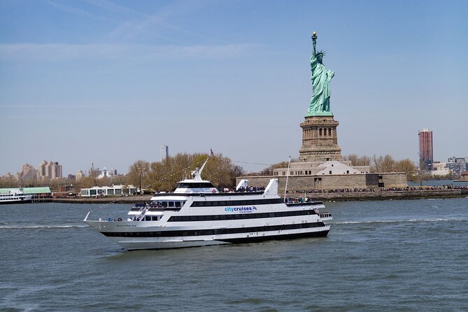 City Cruises New York Signature Lunch Cruise - Lunch buffet basics: what’s included (and what to expect from a boat meal)
