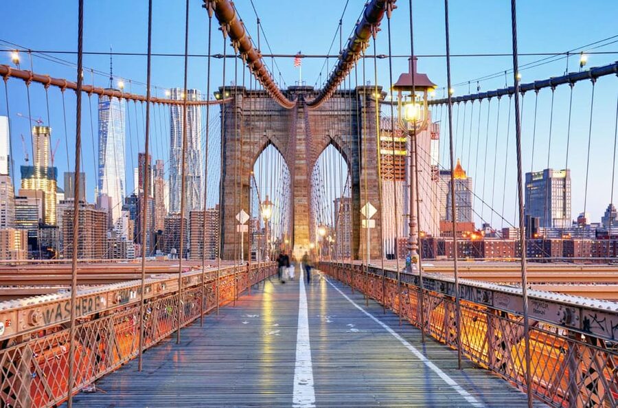 Contrasts of New York Tour - Dumbo or Chinatown: how to choose your ending