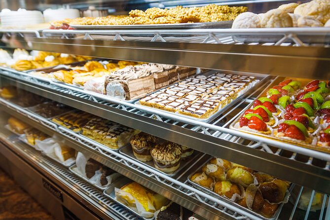 Cupcake Walking Tour in New York City - A cupcake tour that’s really a neighborhood walk